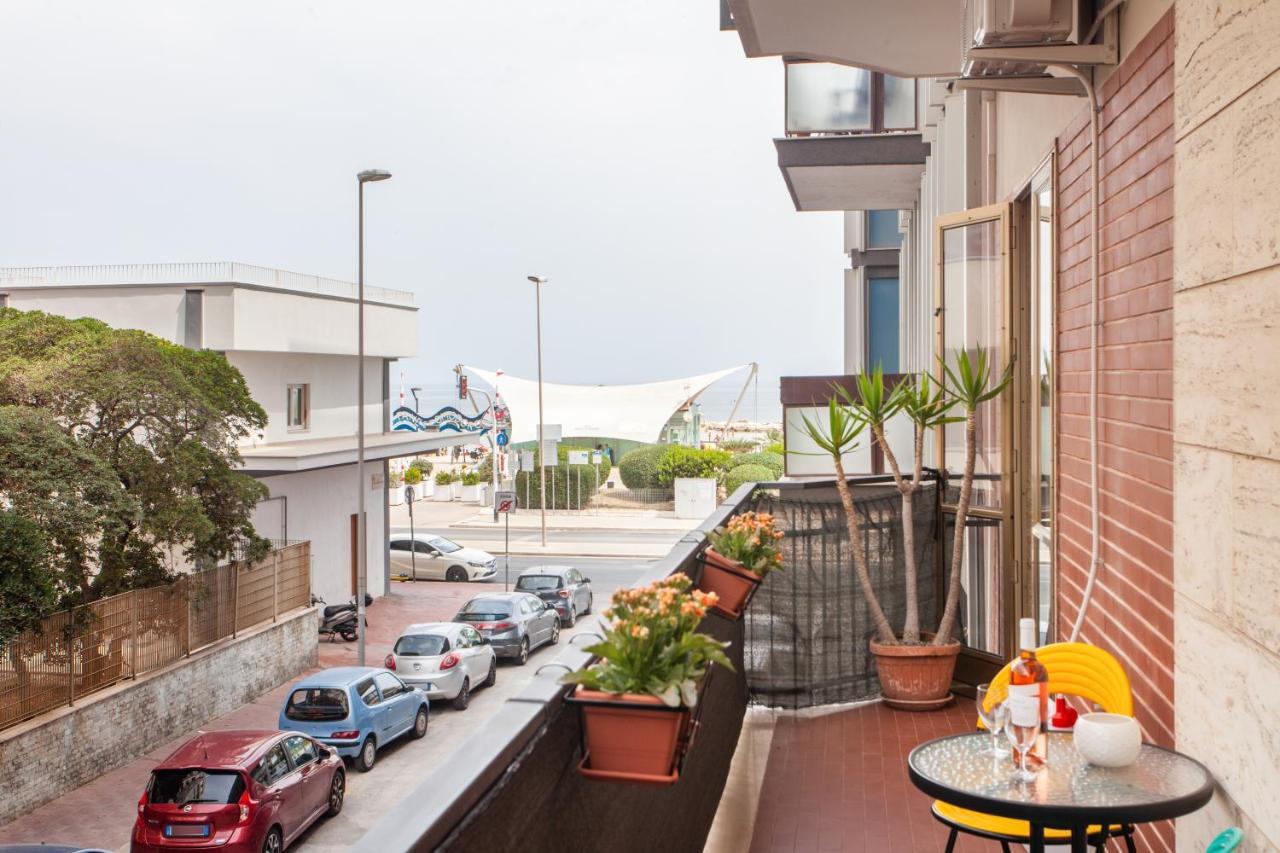 Pane & Pomodoro Beach Roomy Flat บารี ภายนอก รูปภาพ